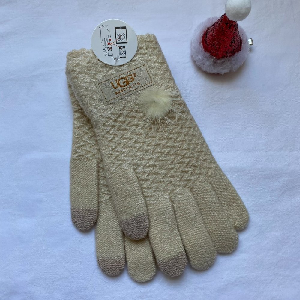 Cream UGG Tech Gloves